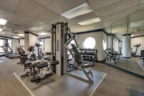 Fitness facility - 2 Free Beach SRVCS= 4 chairs/2 umbrellas! Free Beach Bonfires M/F nts! (Miramar Beach)