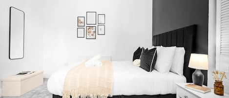 1 habitación, tabla de planchar con plancha, wifi gratis y ropa de cama