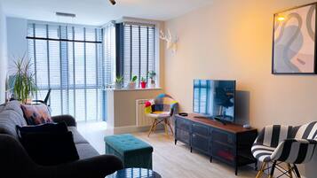 Smart TV, computer monitors