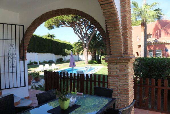 Outdoor dining - Holiday Villa near Marbella with private pool and 3 bedrooms (Calahonda)