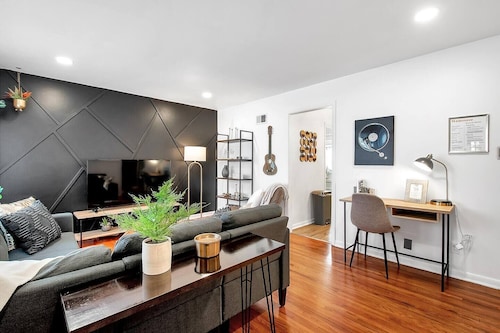 Eclectic Escape - Cute and Cozy - King!