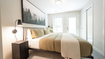 3 slaapkamers, een strijkplank/strijkijzer, reisbedje, wifi