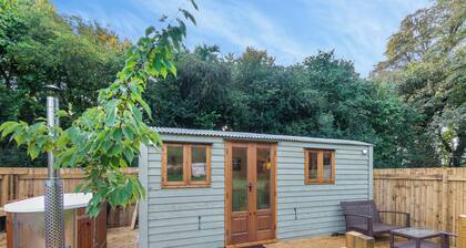 Cherry Tree Lodge- UK45518