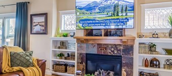 Gather! A Welcoming Home - King Beds - Pool Table!