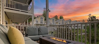 This villa is a 5 bedroom(s), 4.5 bathrooms, located in LaFollette, TN.