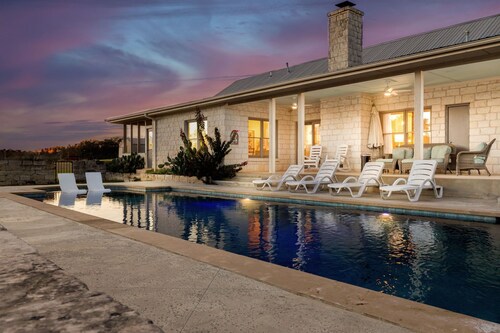 Serene Ranch Escape with Large Pool
