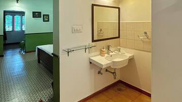 Free toiletries, hair dryer