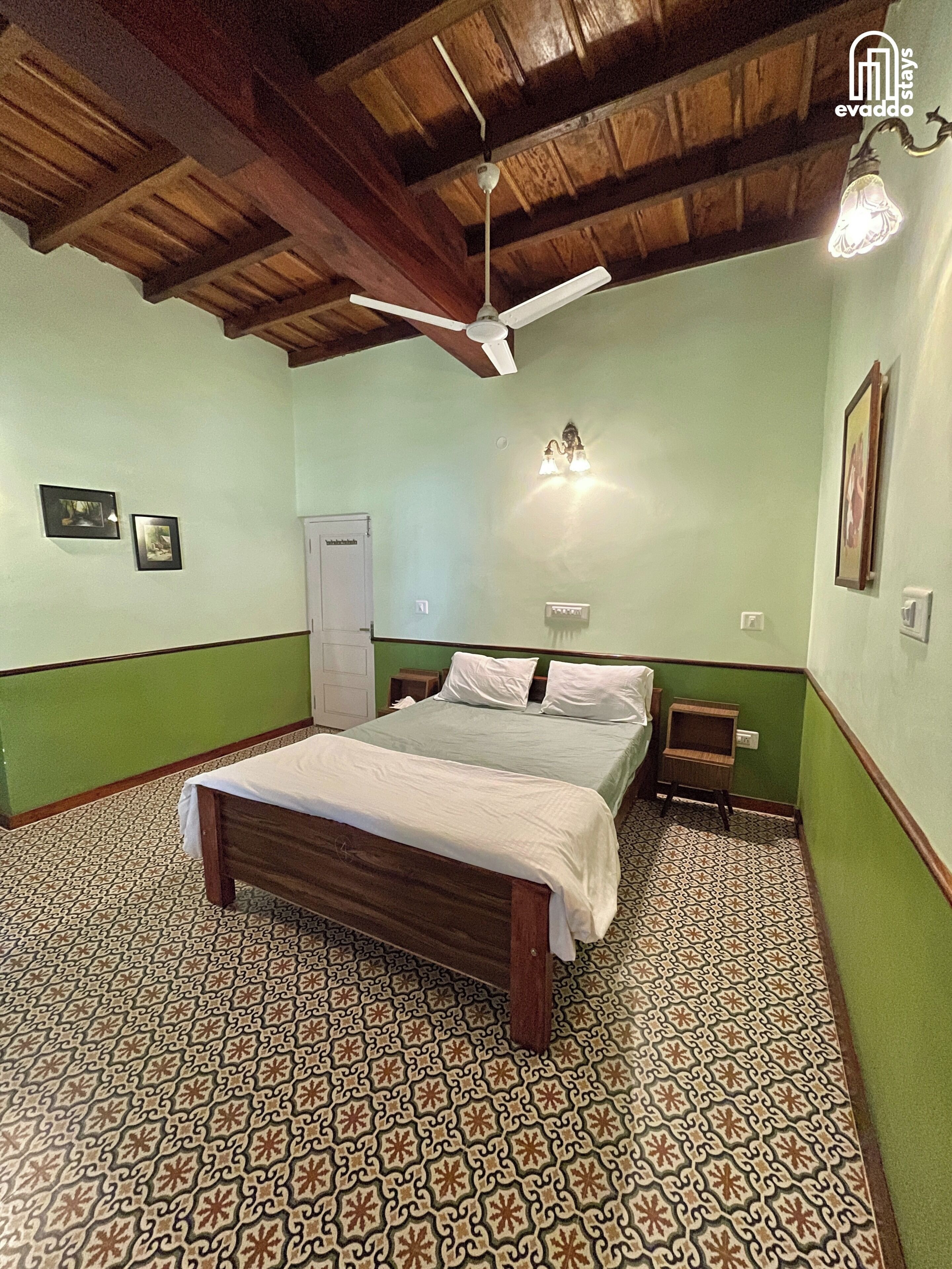3 bedrooms, desk, iron/ironing board (on request), WiFi (free)