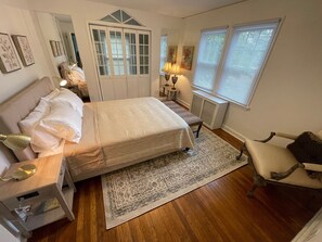 4 عدّة غرف نوم ومكتب ومكواة/لوح كي وواي فاي مجانًا