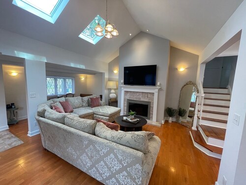 New Jersey home, close to NY City Fun!