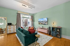 TV - Cozy Loft • Near > Plaza+Uptown
 (Charlotte)
