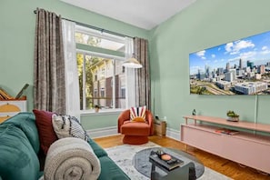 TV - Cozy Loft • Near > Plaza+Uptown
 (Charlotte)