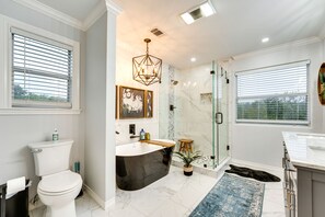 Hair dryer, towels - Riverfront Cuero Vacation Home w/ Spacious Deck! (Cuero)