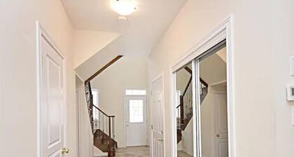 Modern 3 BR Great for Comfortable Long Stays!