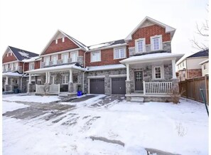 Exterior - 
Modern 3 BR Great for Comfortable Long Stays!
 (Milton)