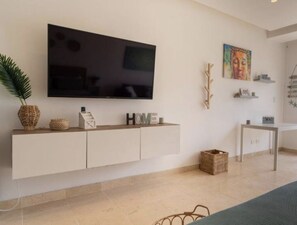 1 chambre, fer et planche à repasser, Wi-Fi, draps fournis