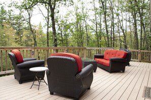 Terrace/patio - Quiet Cabin Setting on small river
 (Chase)