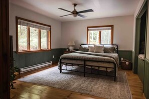 4 Schlafzimmer, Zimmersafe, kostenloses WLAN, Bettwäsche