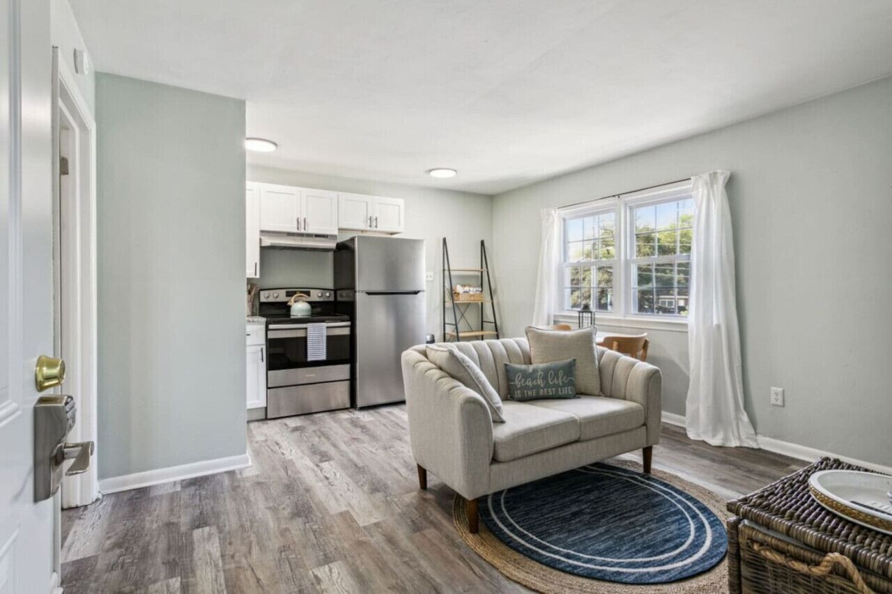 Seaside Sanctuary 4: Walk to beach! Cozy 1/1