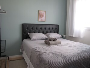 2 bedrooms, desk, free WiFi - Residencial Karine Apartamento 12 (Joinville)