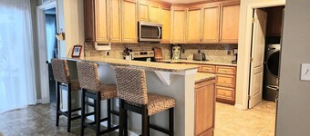 Sea La Vie 3/2 Pool & Jacuzzi Close to Downtown Fort Myers River District