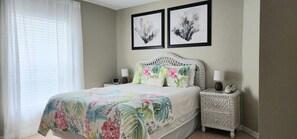 3 soverom, skrivebord, strykejern/-brett og wi-fi (inkludert)