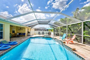 Pool - Sea La Vie 4BR Pool Home w/ Hot Tub Near Downtown Fort Myers + Fenced Yard (Cape Coral)