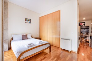 アイロン / アイロン台、WiFi、ベッドシーツ