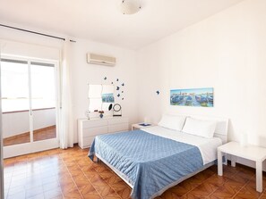 2 chambres, fer et planche à repasser, lit parapluie, Wi-Fi