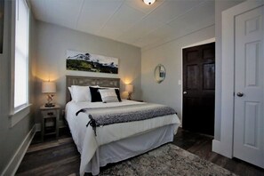 Iron/ironing board, travel cot, WiFi, bed sheets