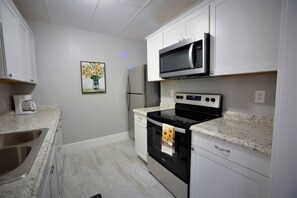 Microwave, oven, stovetop, coffee/tea maker