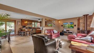 TV, fireplace, DVD player, stereo