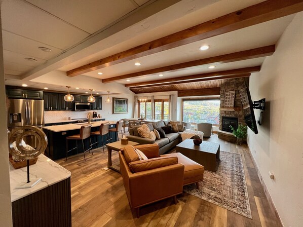 Téléviseur connecté, foyer, chaßne audio