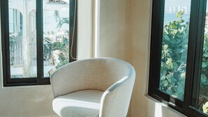 Oasis - Owner Suite | Egyptian cotton sheets, premium bedding, pillow-top beds, in-room safe -  Casa Nawalli Puerto Vallarta Boutique Hotel - Adults Only (Puerto Vallarta)