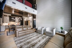 Smart-TV, Kamin, Videospiele