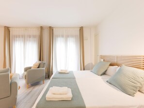 1 slaapkamer, een strijkplank/strijkijzer, internet, beddengoed