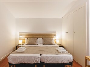 1 chambre, fer et planche à repasser, accès Internet, draps fournis