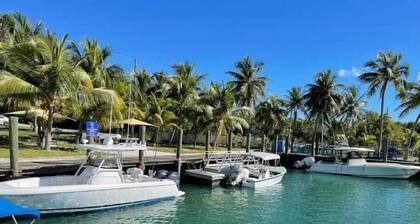 Jasmine-On the Harbour, Minutes from the Beach