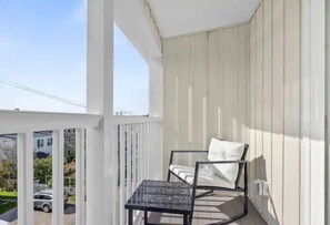 Property grounds - Townhouse in Downtown Gloucester #2 (Gloucester)