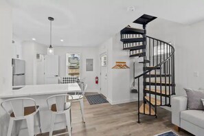 Interior - Loft Townhouse in Downtown Gloucester #3 (Gloucester)