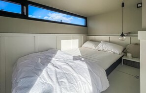 2 bedrooms, free WiFi