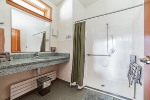 Amenidades de baño ecológicas, secadora de cabello, toallas