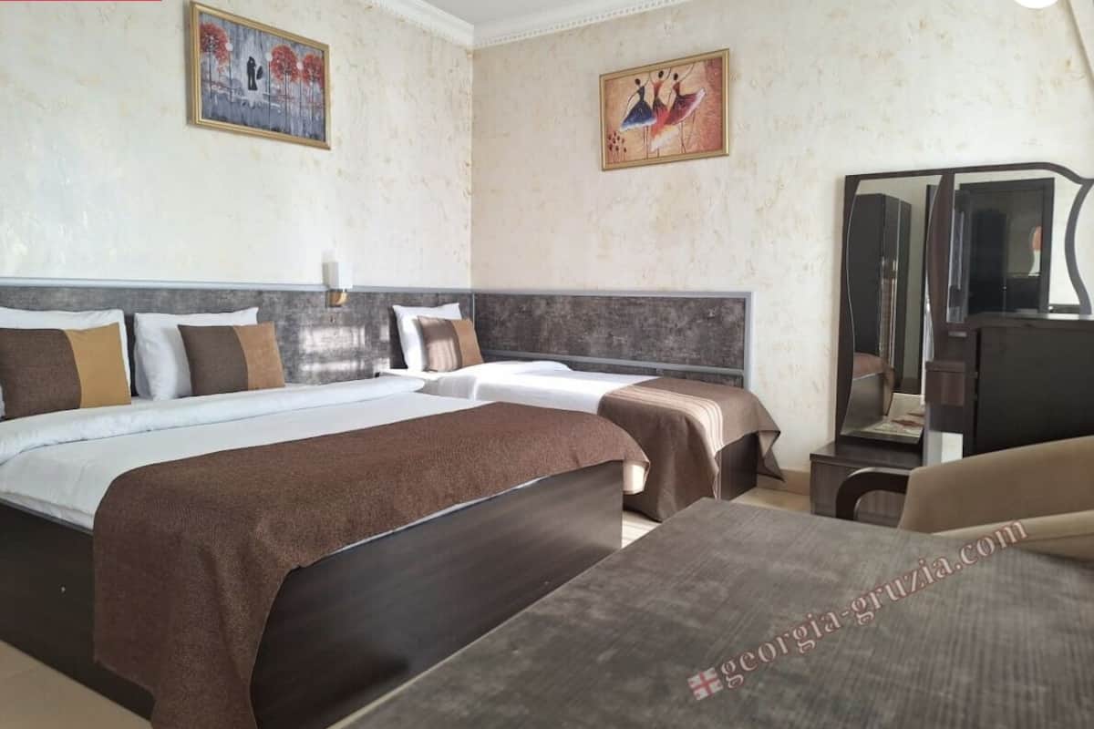 Comfort Triple Room