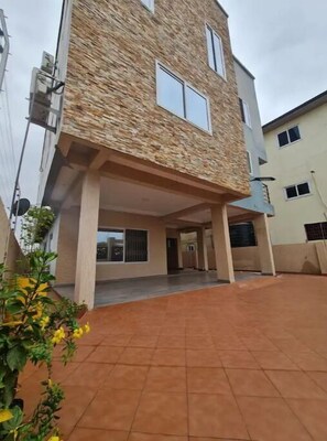 Exterior - Aspen Residence Flat D (Tema)