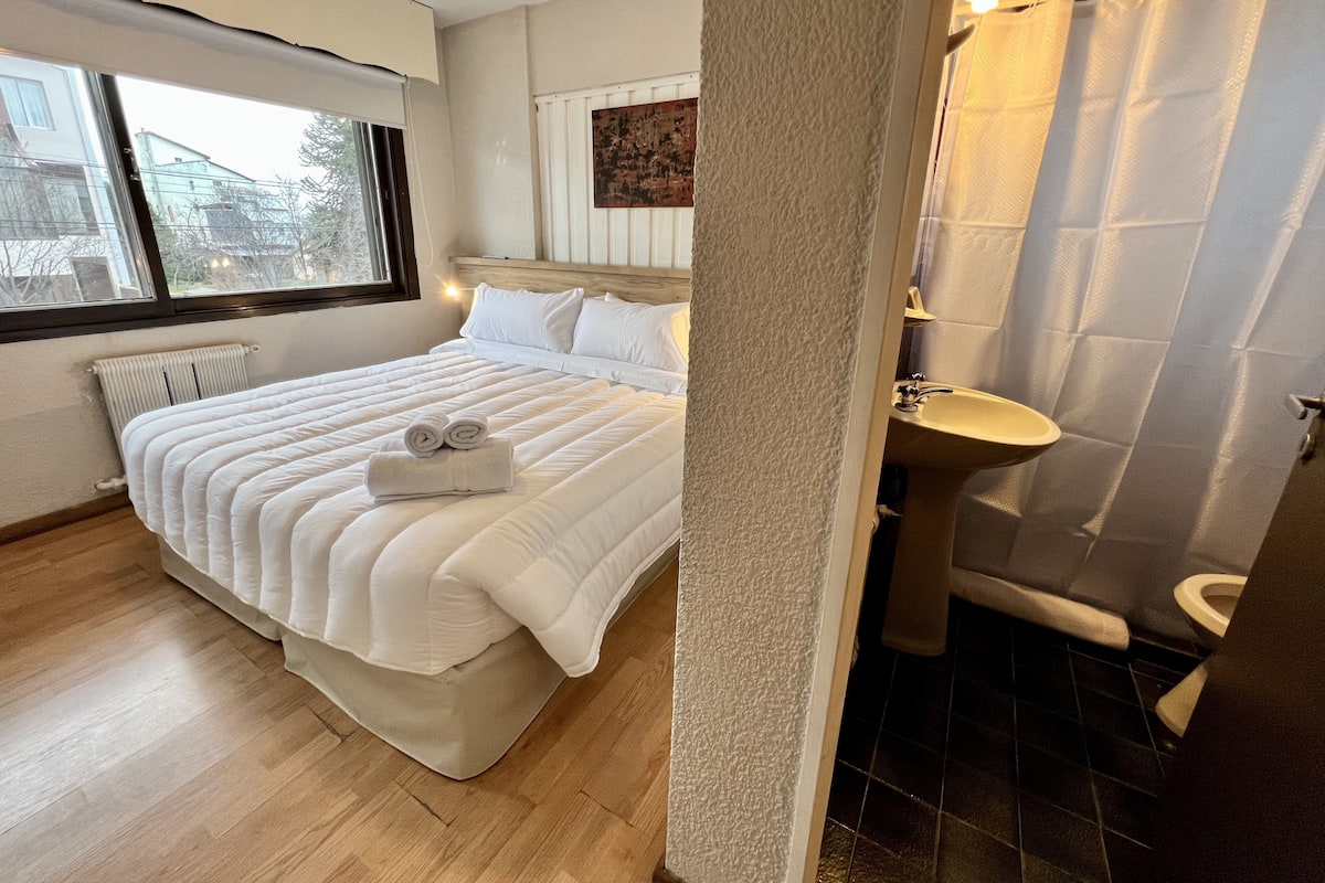 Room (107) | Bathroom
