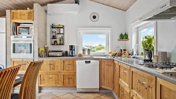 Kühlschrank, Ofen, Herdplatte, Geschirrspüler