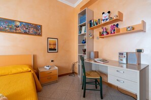 2 makuuhuonetta, silitysrauta/-lauta, internet, vuodevaatteet