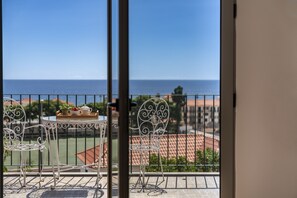 Outdoor dining - Vacations in Funchal, sea view - Casa Strelitzia II (Funchal)
