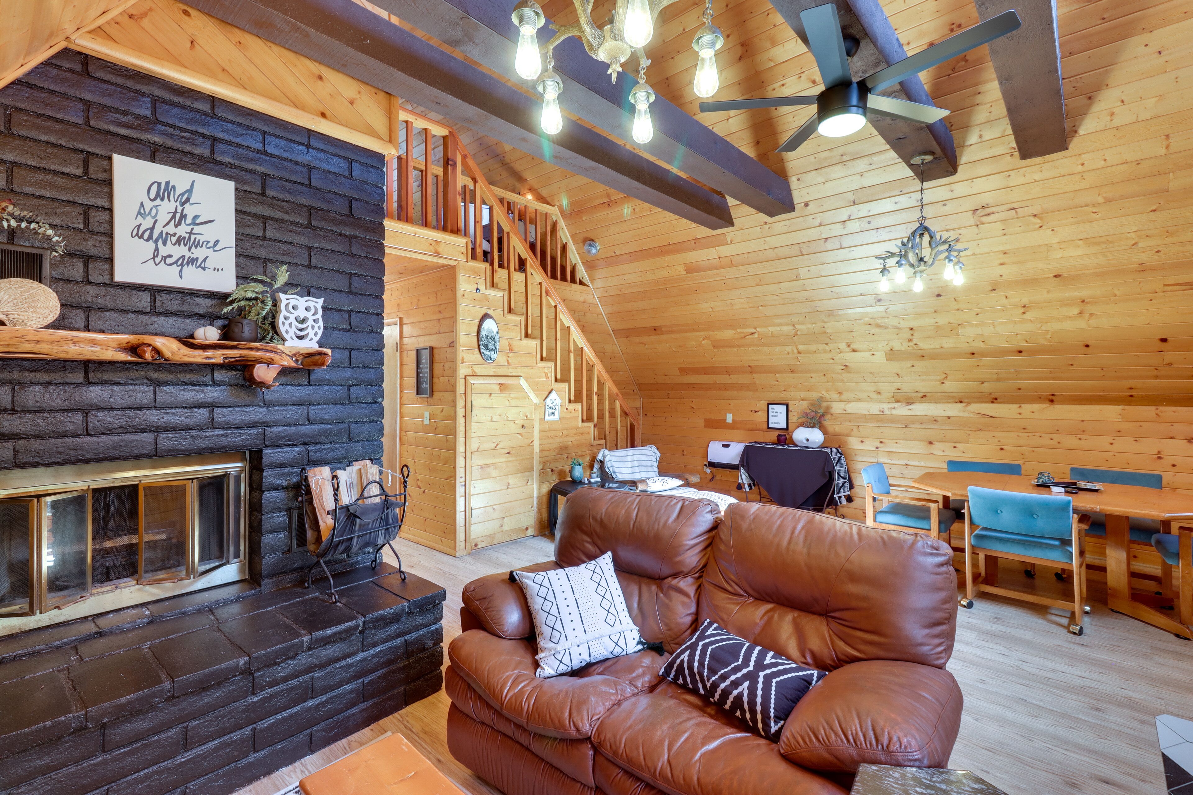 TV, fireplace, books, computer monitors
