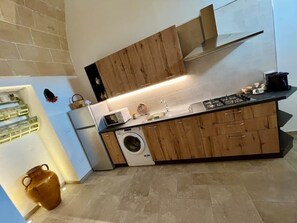 冰箱、微波炉、炉灶、茶具/咖啡用具